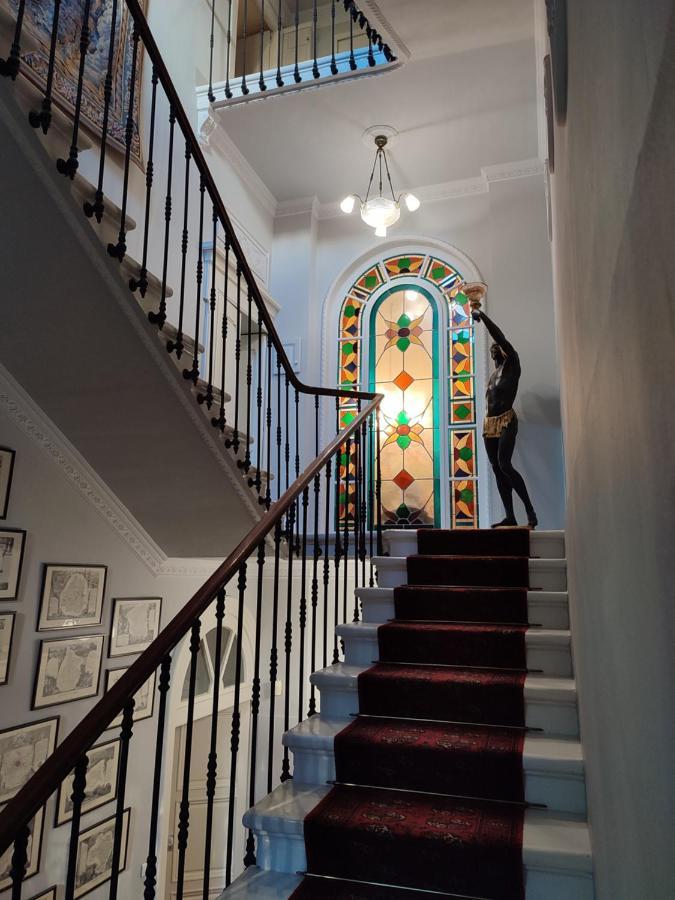 Les Jardins De La Fontaine Bed & Breakfast Ales Bagian luar foto