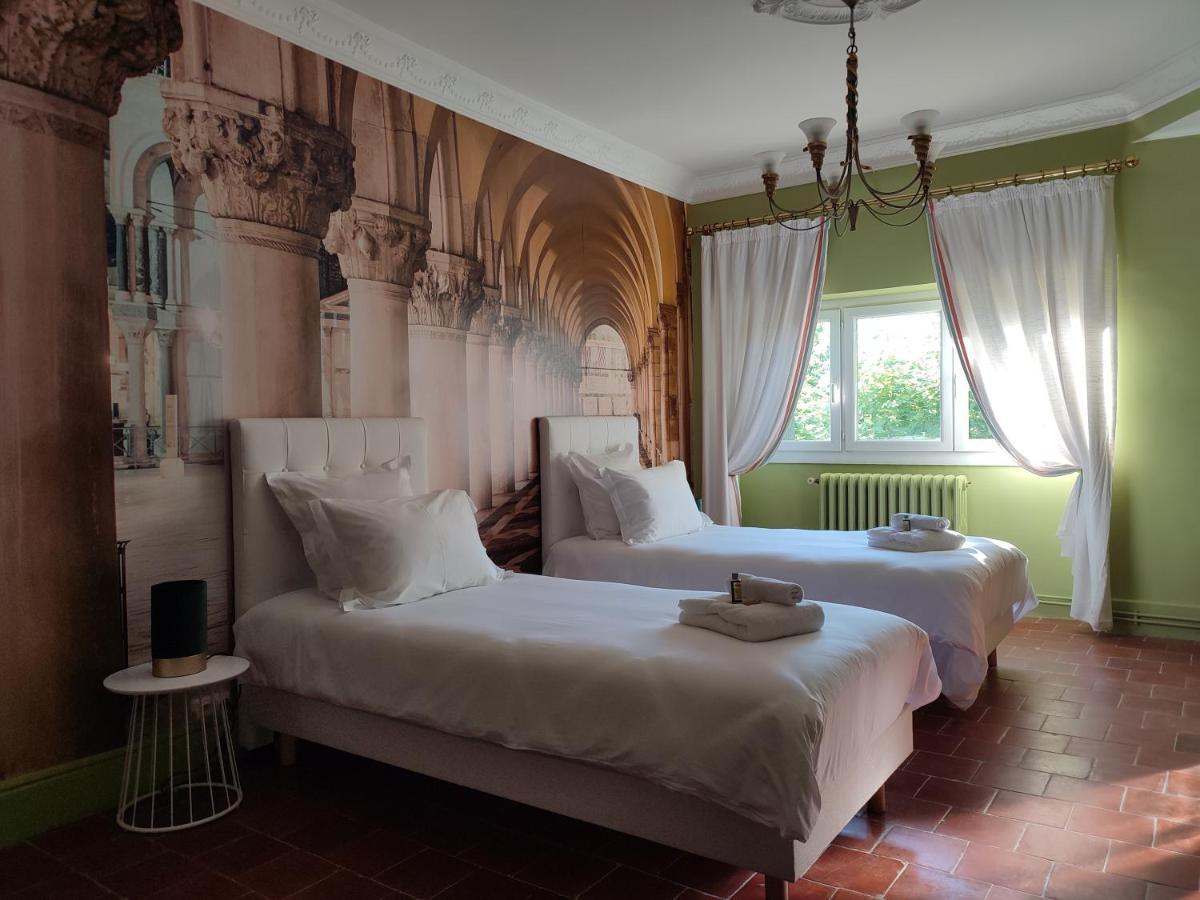 Les Jardins De La Fontaine Bed & Breakfast Ales Bagian luar foto