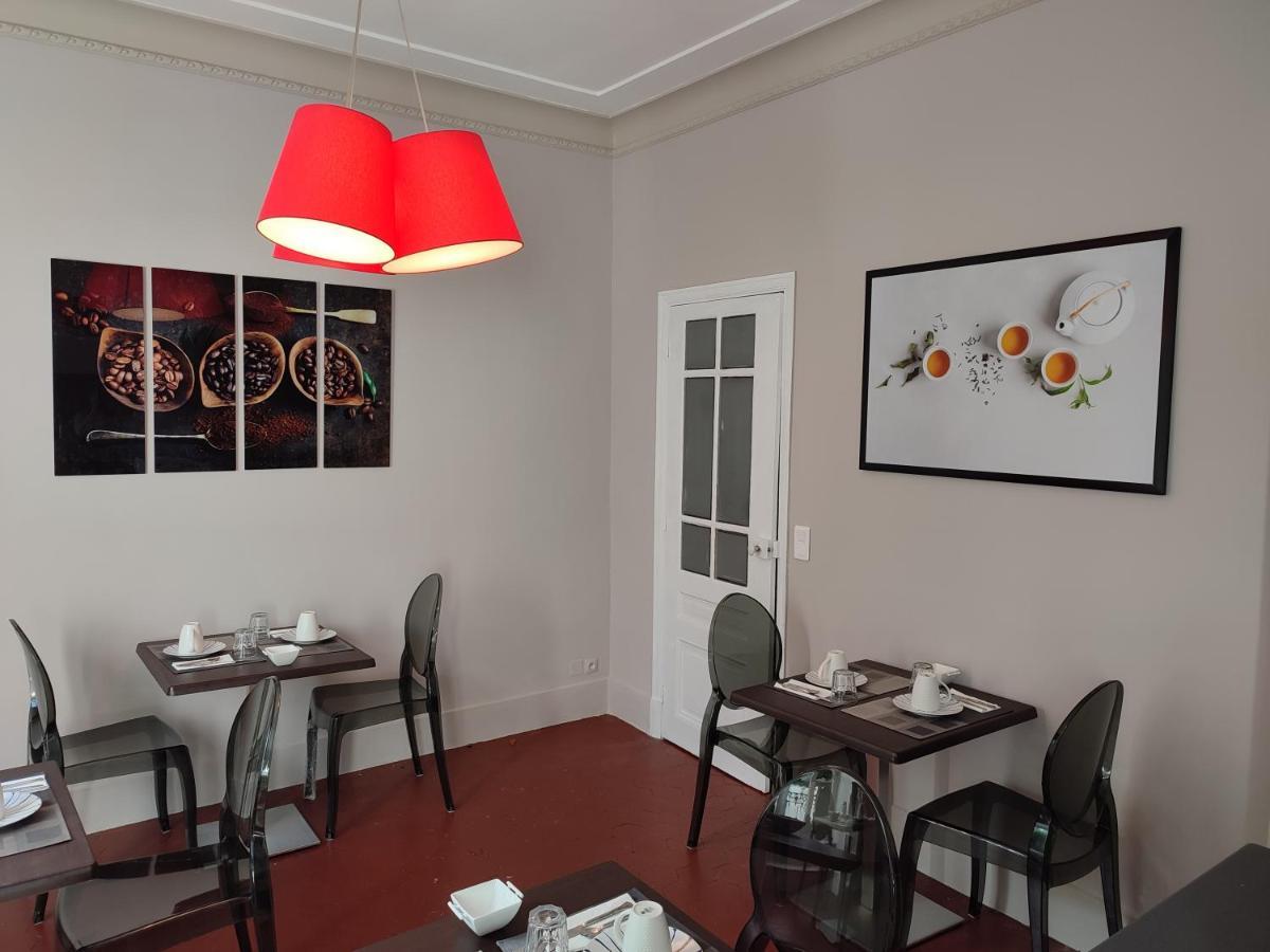 Les Jardins De La Fontaine Bed & Breakfast Ales Bagian luar foto