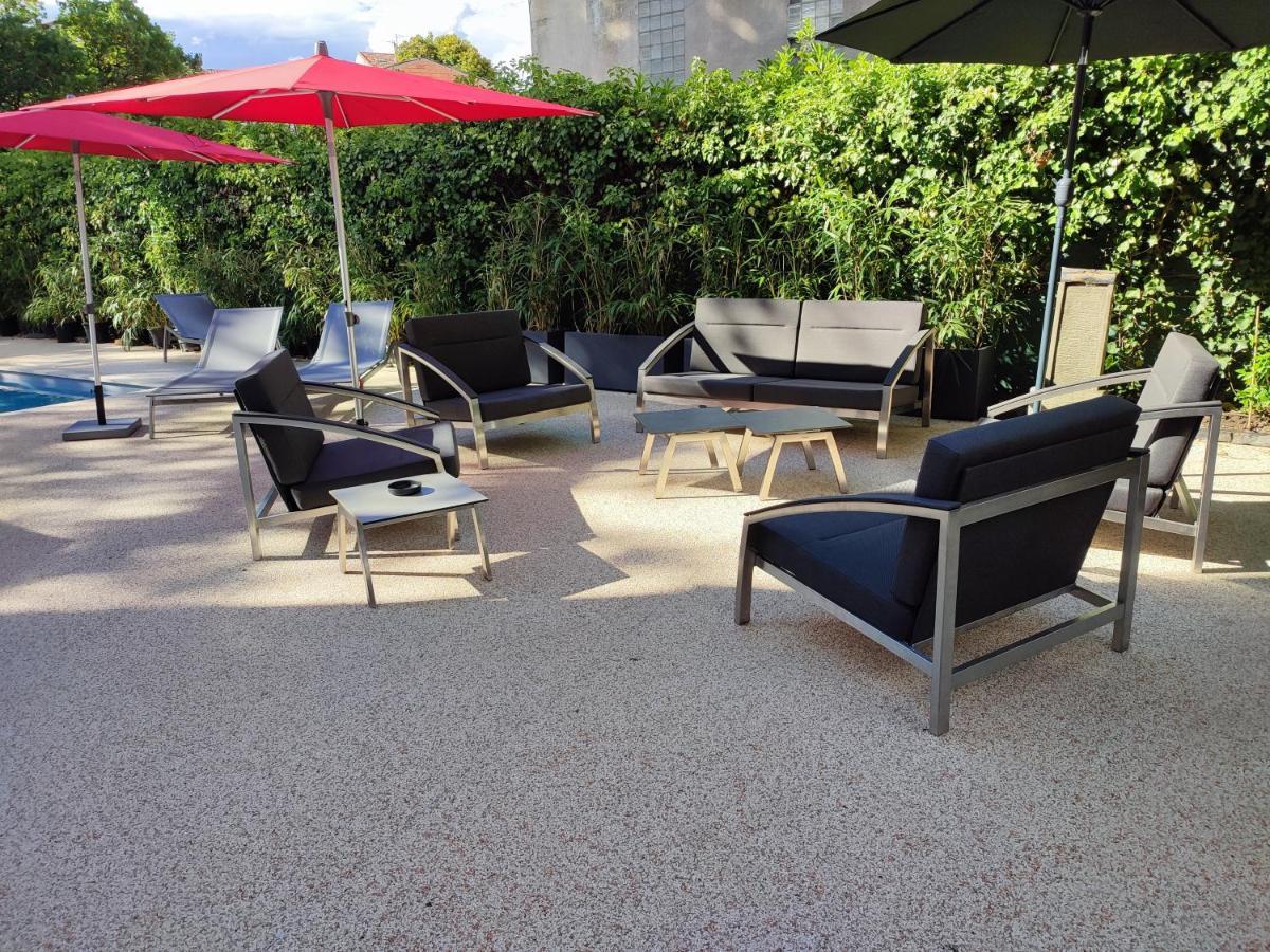Les Jardins De La Fontaine Bed & Breakfast Ales Bagian luar foto